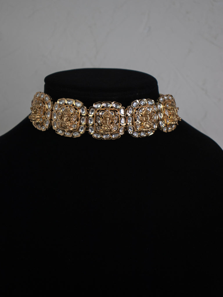 Ganesh Kundan Choker Set