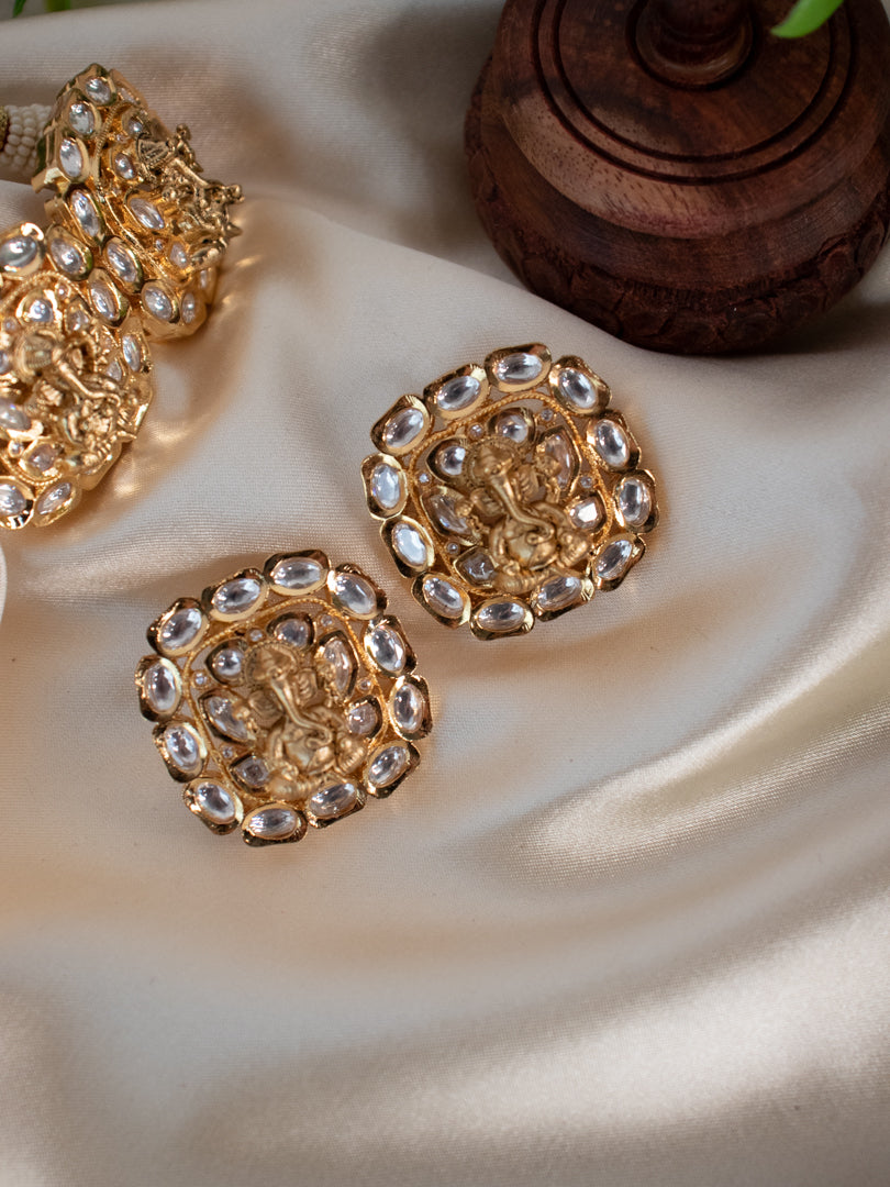 Ganesh Kundan Choker Set