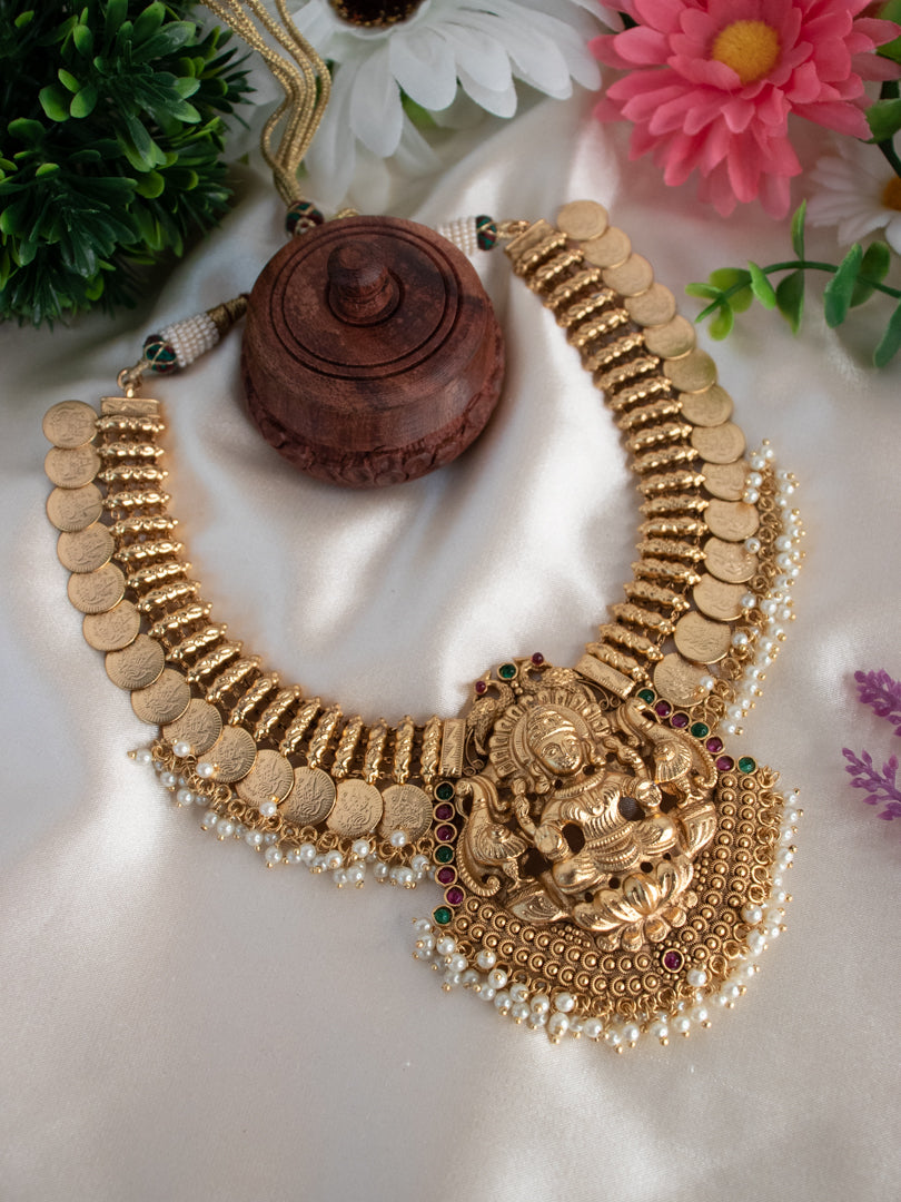 Lakshmi Short Neckpiece Set
