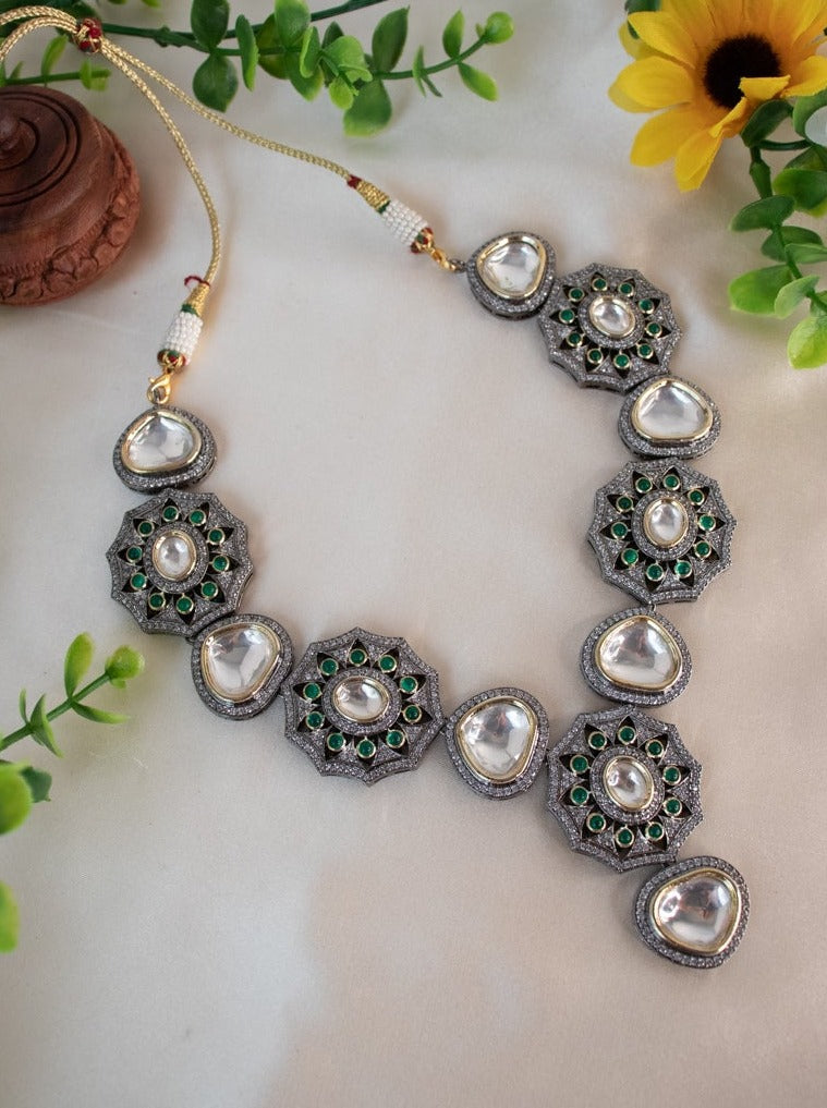 Elegant Kundan Neckpiece