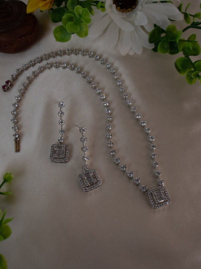 AD Short Necklace set with earring.