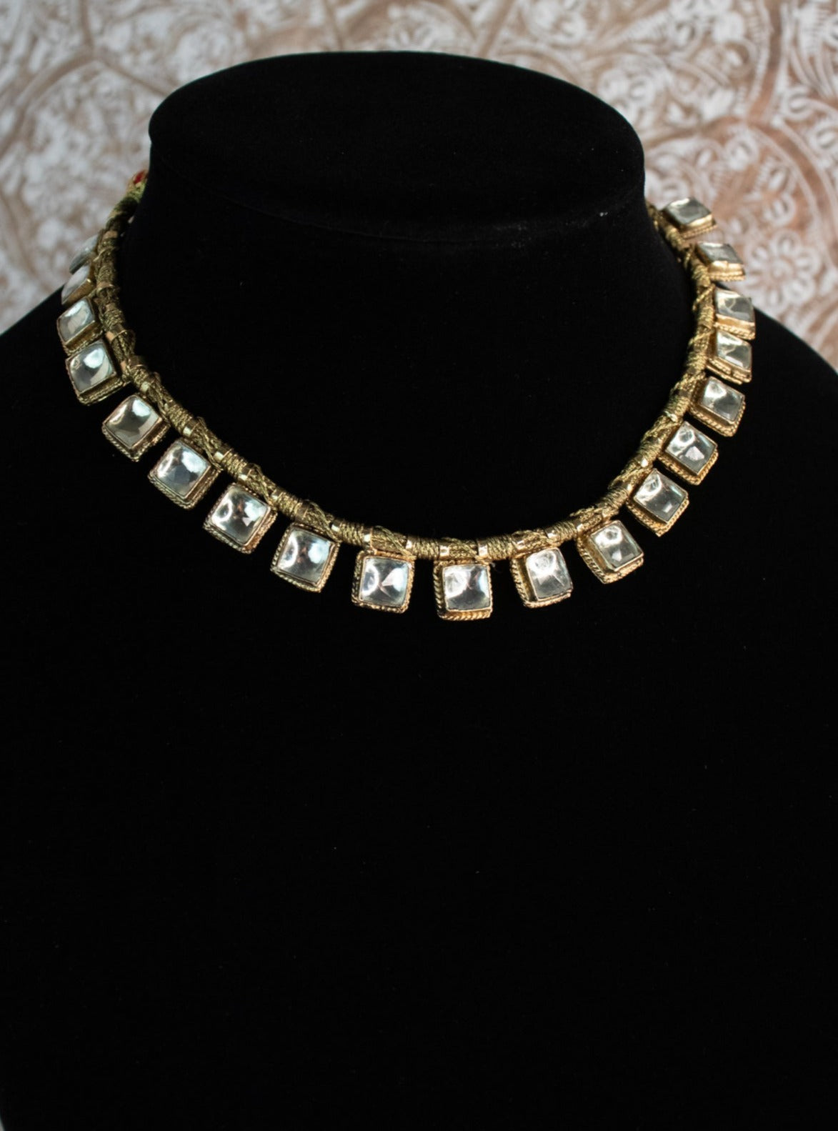 Short Neckpiece Set