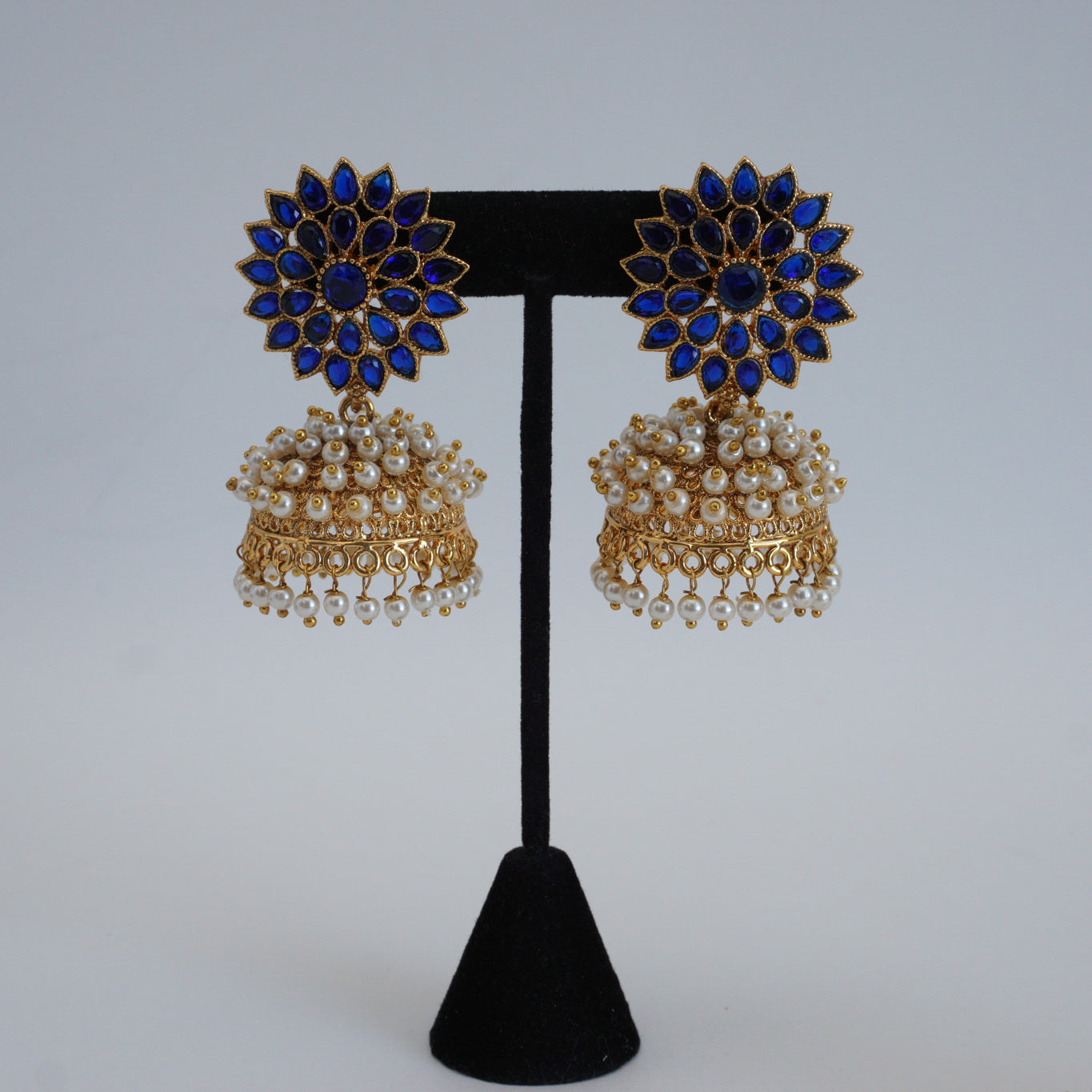 Jhumkas en grappes de perles