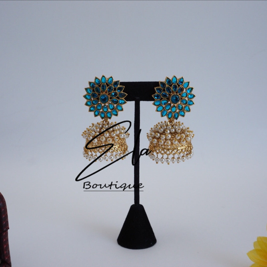 Jhumkas en grappes de perles