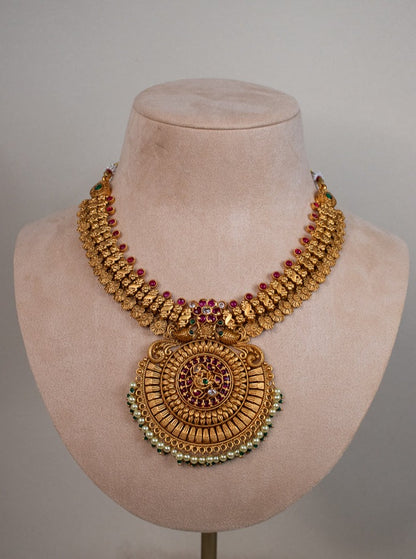 Temple Neckpiece Set