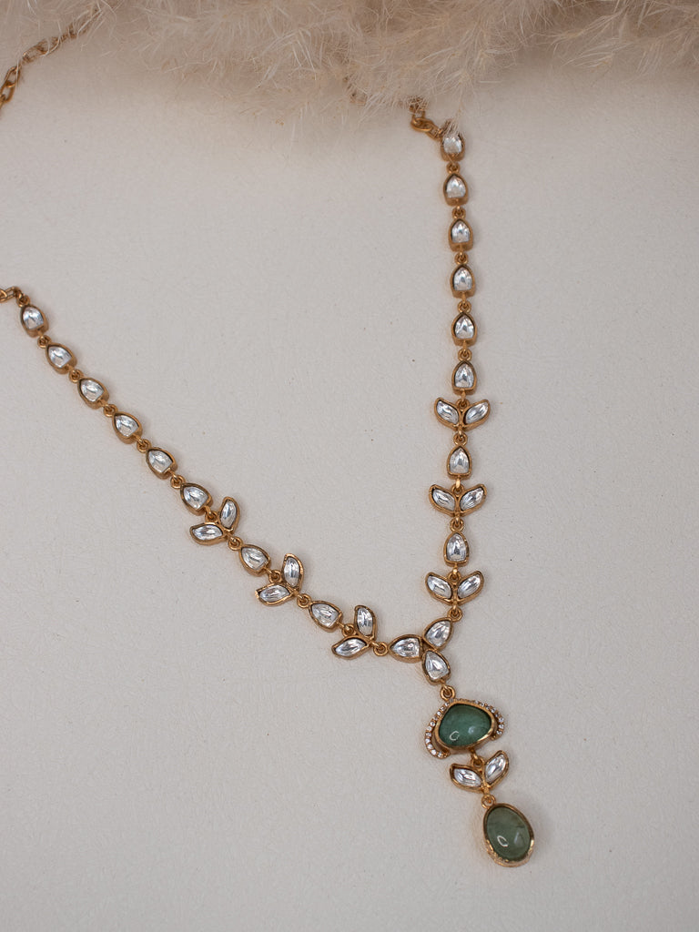 Aanifa - Necklace Front