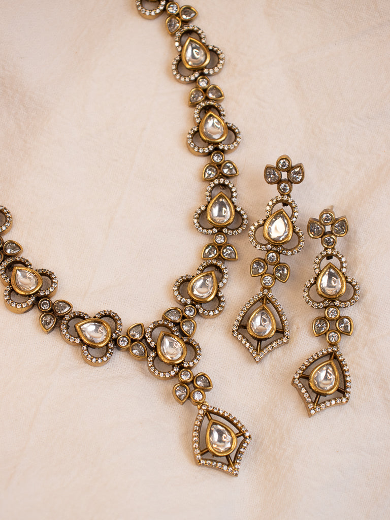 Aalia Necklace and Earrings Set