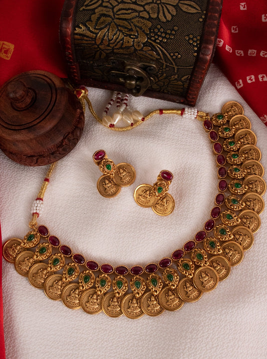 Lakshmi Short Necklace Set