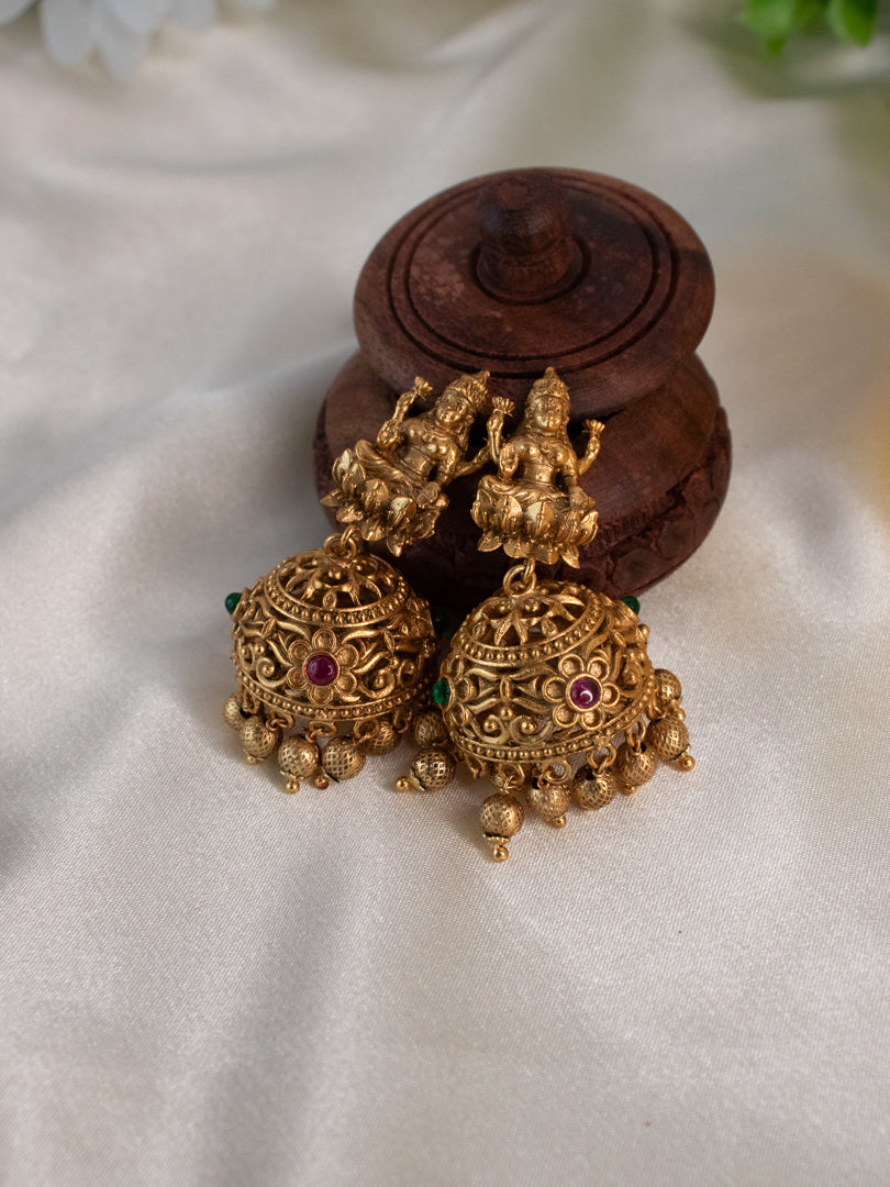 Lakshmi Pendant Necklace Set