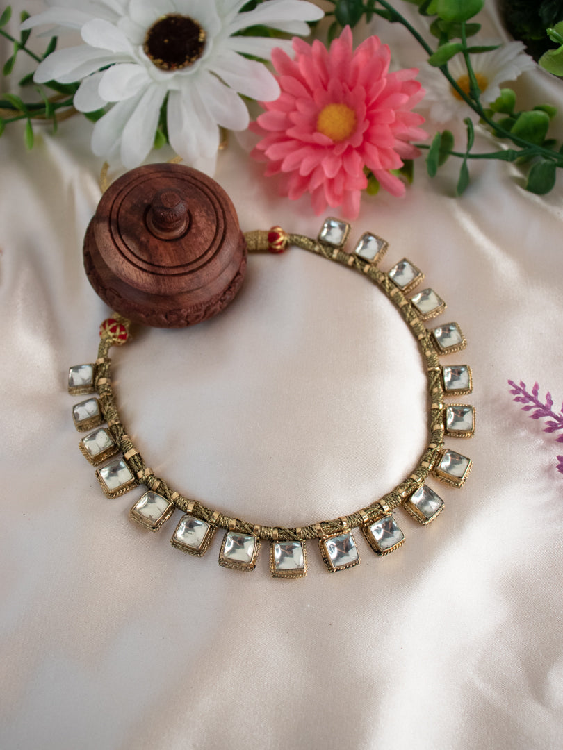 Short Neckpiece Set